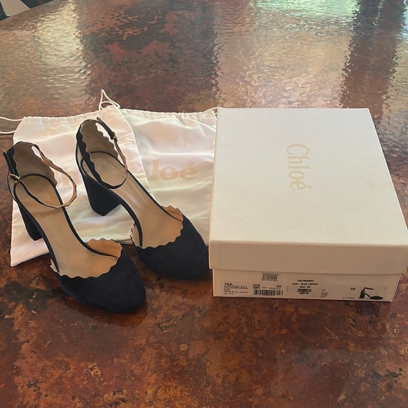 Chloē Scalloped Ankle Strap d’Orsay Pump Lagoon Blue size 39 incl box/dust bags - Picture 2 of 8